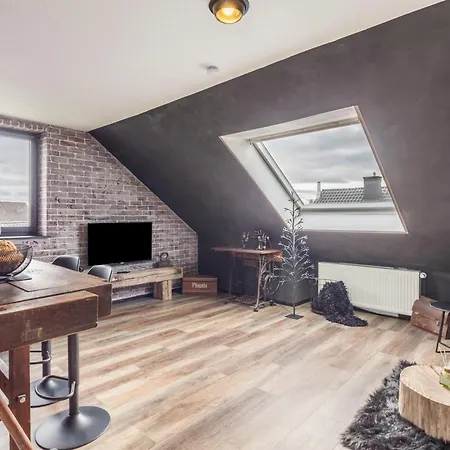 Industrial Apartmán *